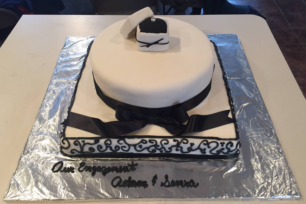Engagement Ring Box Chocolate cupackes with caramel buttercream